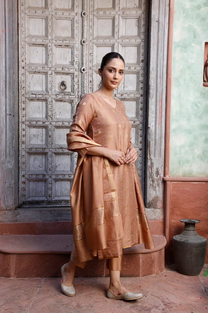 Handloom Gold Tanchoi Banarasi Kurta Set With Dupatta | SHOBITAM