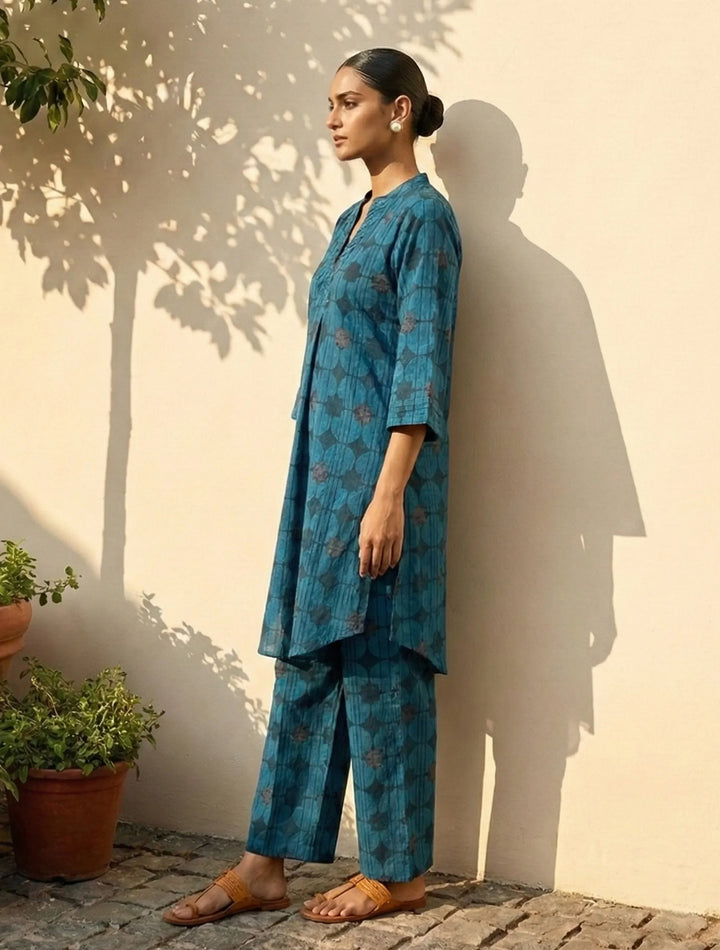 Blue Geometric Print Kurta Pant Set | SHOBITAM