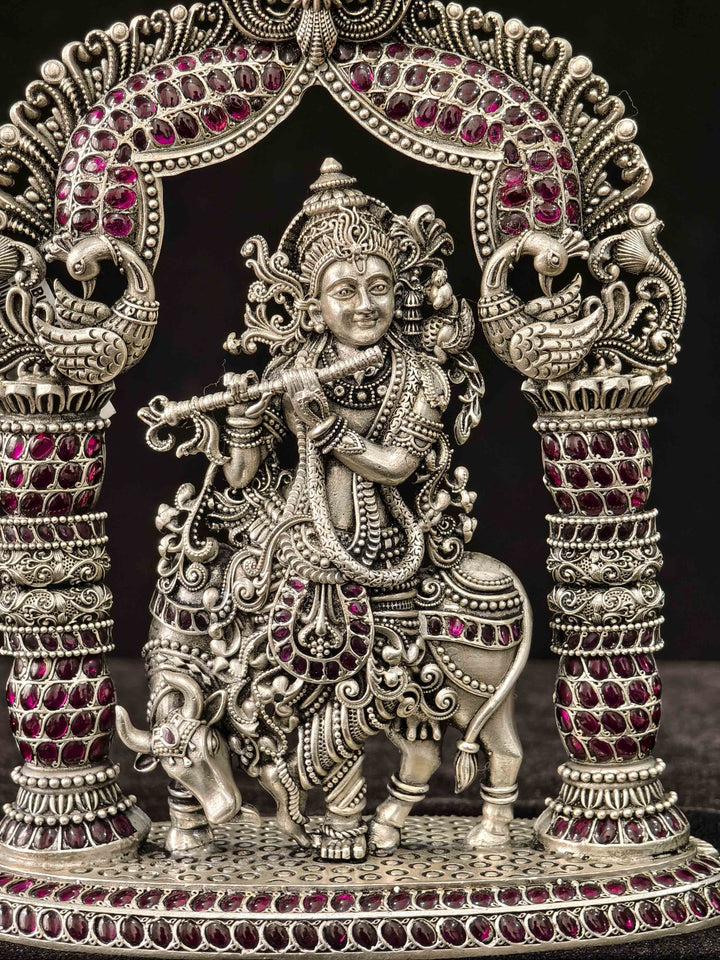 Pure 92.5 Silver Lord Krishna as Venugopal 2D Projecting Idol with Prabhavali and Gemstone detailing