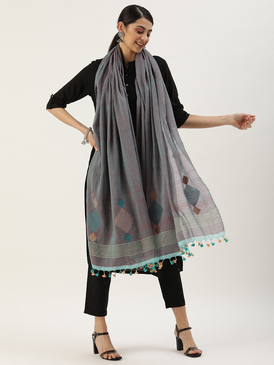 Handcrafted Jamdani Mul Cotton Dupatta | SHOBITAM