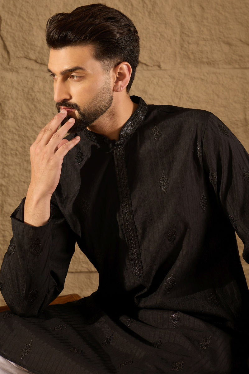 Black Viscose Rayon Solid Embroidered Straight Kurta | SHOBITAM