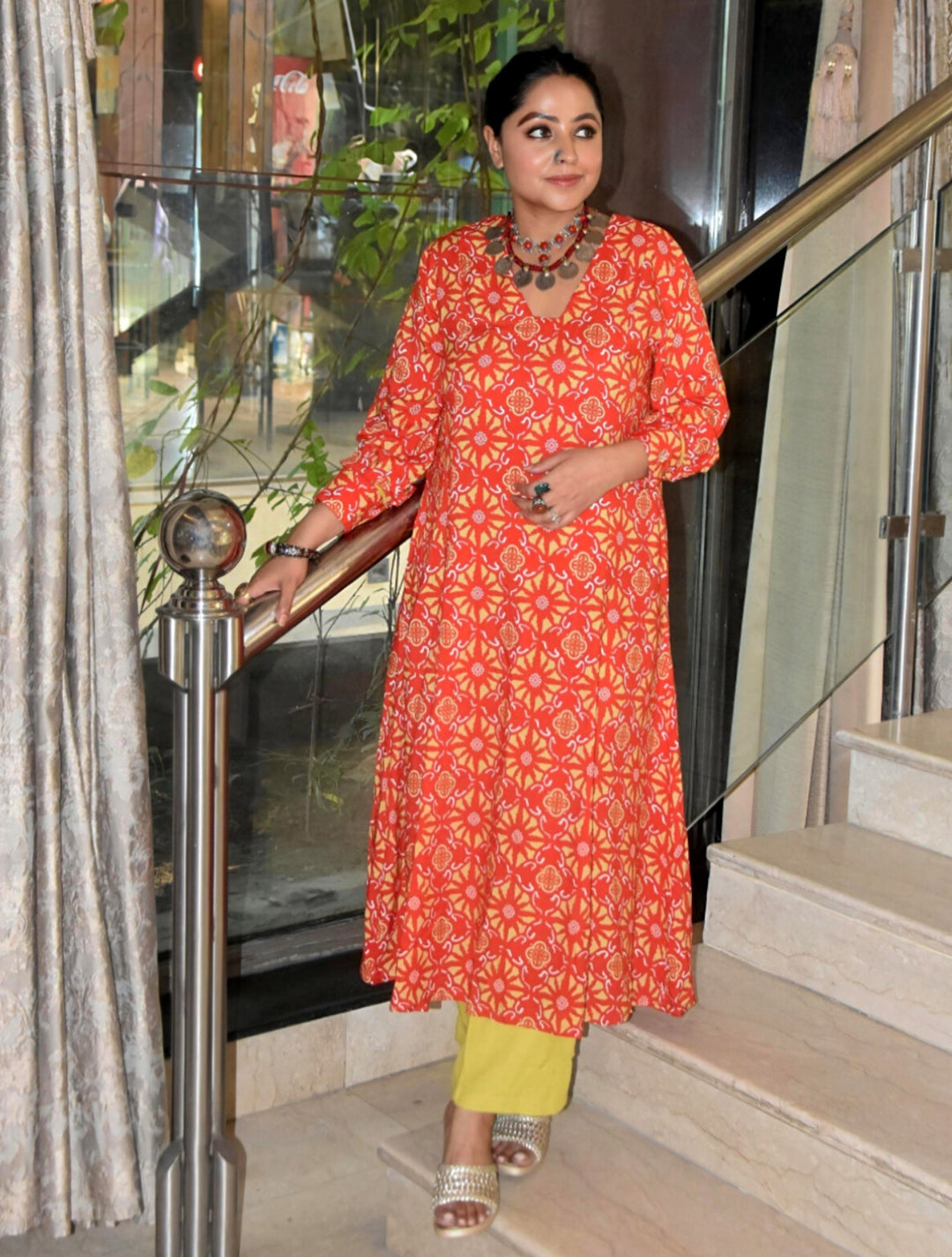 Red Light Green Print Vicose A-line Glass Neck Kurta Set | SHOBITAM