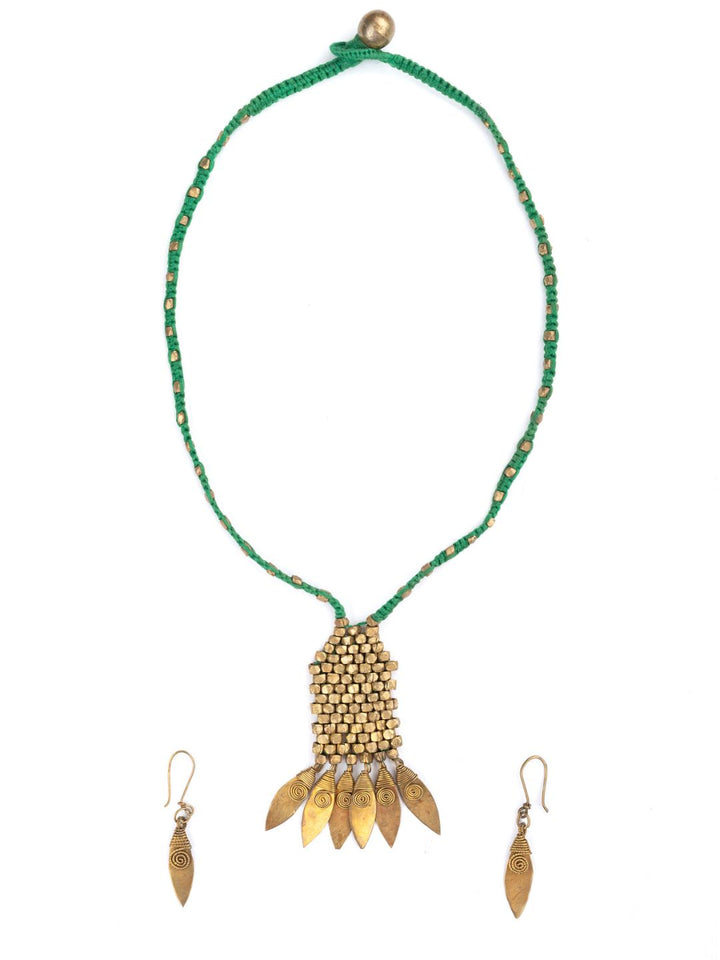 Green Thread Pentagonal Tribal Pendant Set Jewellery | SHOBITAM