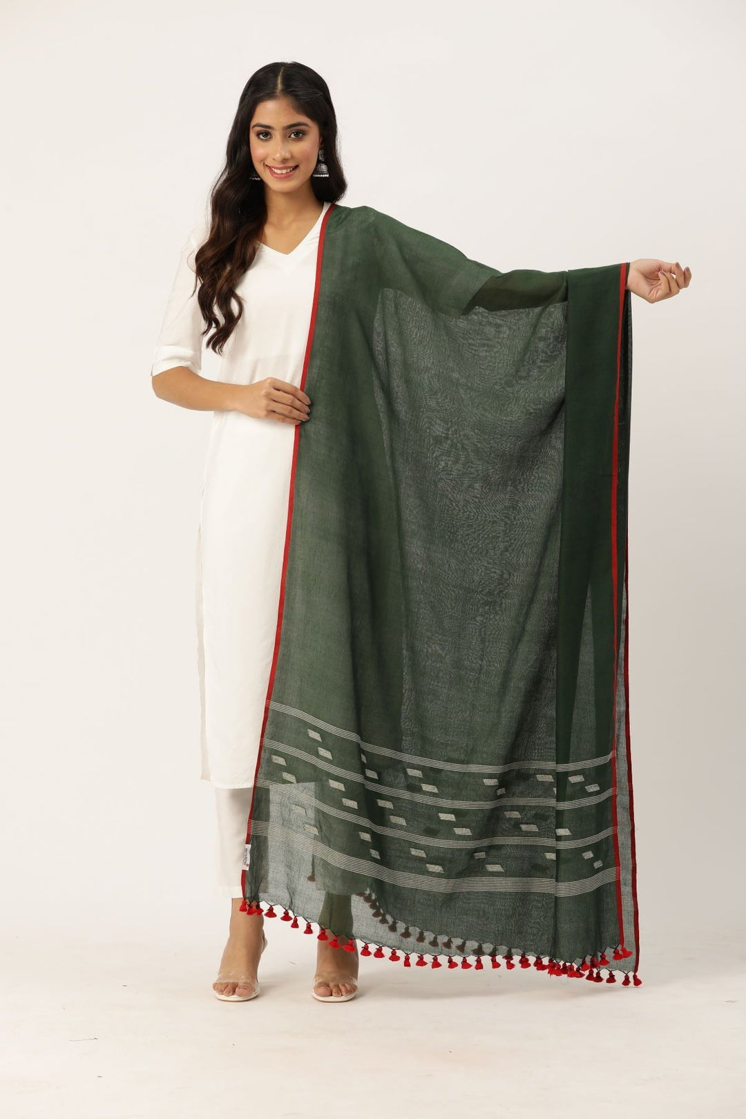 Handwoven Jamdani Mul Cotton Dupatta with tassels | SHOBITAM