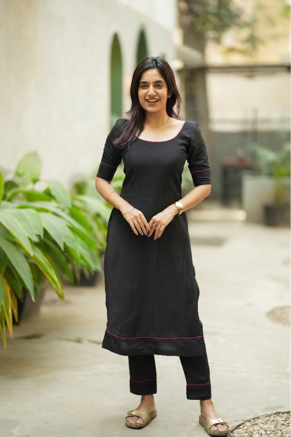 Raha Black Kurti Set (Set of 2) | SHOBITAM