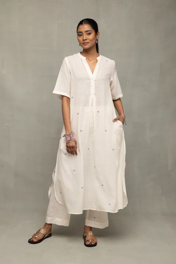 Ivory Jamdani Slit Co-Ord Set | SHOBITAM