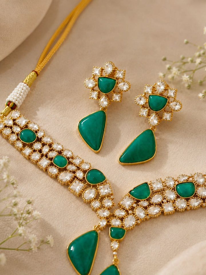Emerald Green Kundan Necklace Set | SHOBITAM