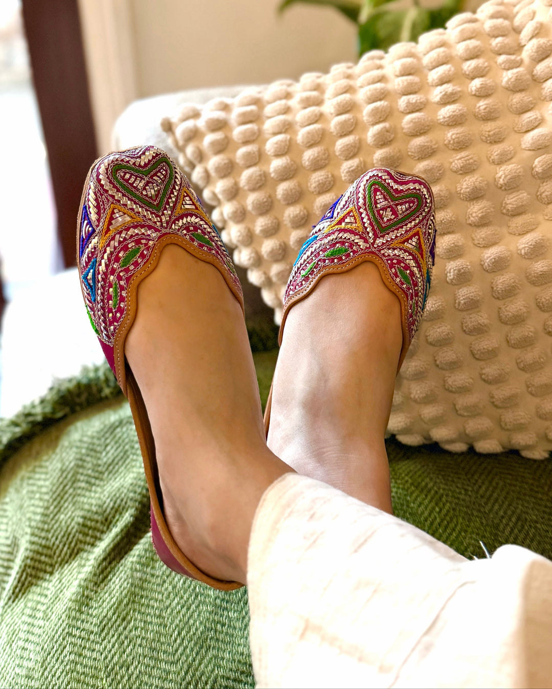 DISCO Multicolor Embroidered Jutties