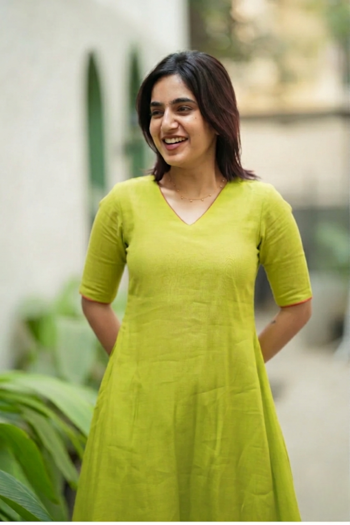 Nandhitha Lime Green Kurta Set ( Set of 2) | SHOBITAM