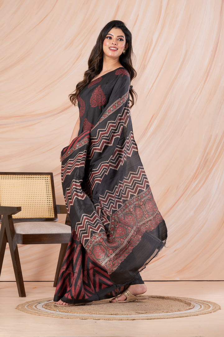 Vegetable dyed printed pure silk with geometric pallu  | SILK MARK CERTIFIED | SHOBITAM