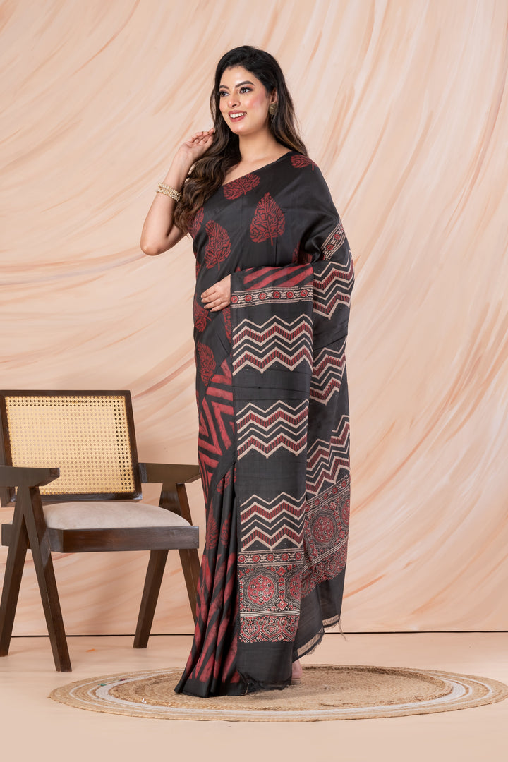 Vegetable dyed printed pure silk with geometric pallu  | SILK MARK CERTIFIED | SHOBITAM