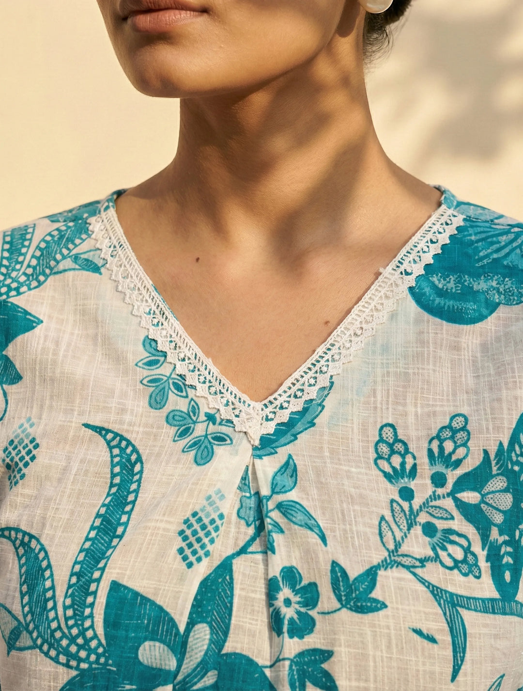 White Blue Floral Print Kurta Pant Set | SHOBITAM