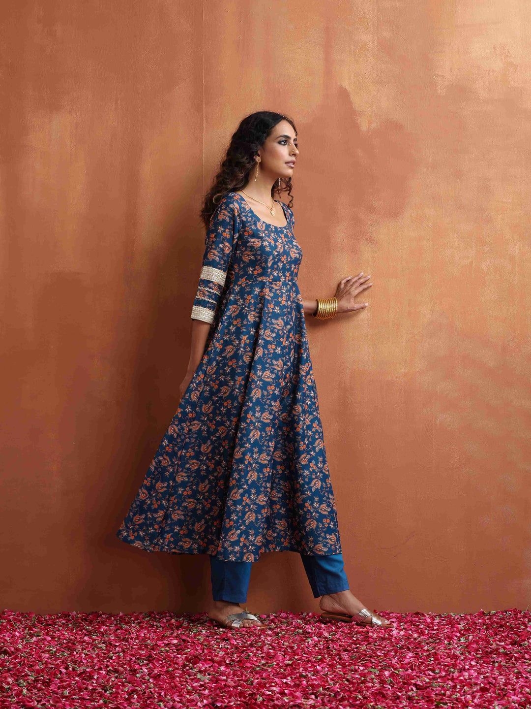 Blue Print Flared Anarakali Kurta Set | SHOBITAM | SHOBITAM
