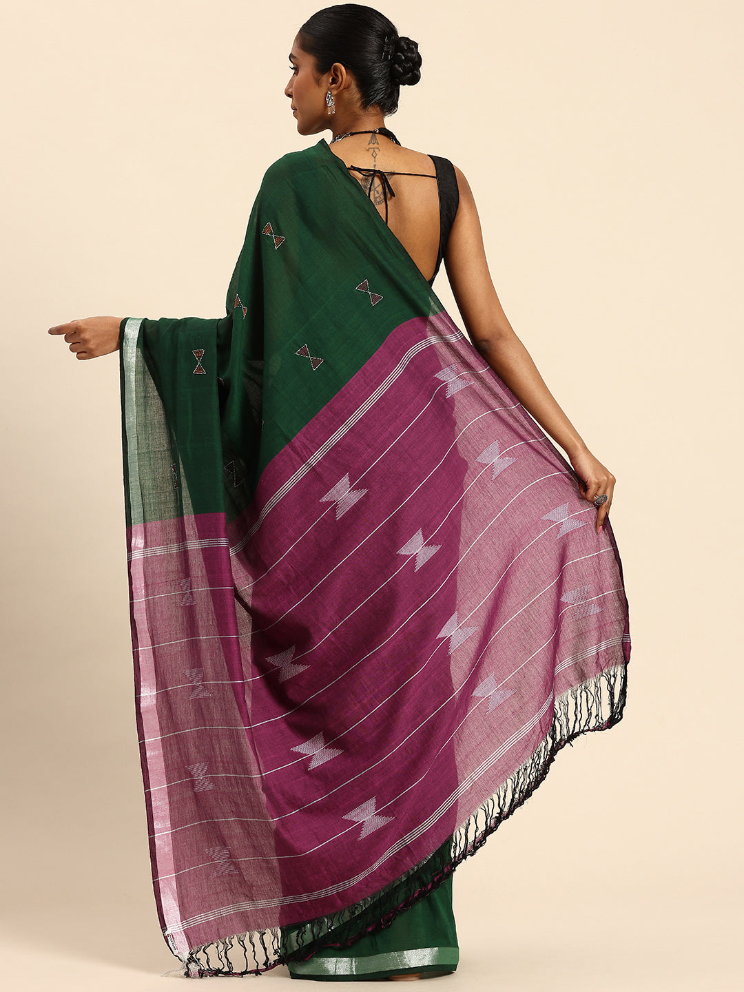 Green Magenta handloom Cotton Kantha Stitch Saree | SHOBITAM