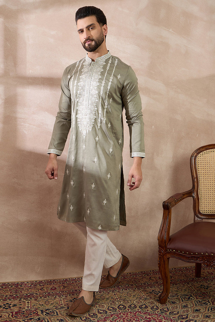 Green Silk Blend Embroidered Mandarin Collar Straight Kurta | SHOBITAM