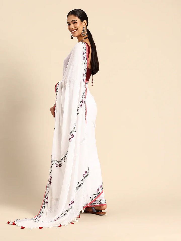 White Linen Kantha Saree with Minimal Border and Blouse piece