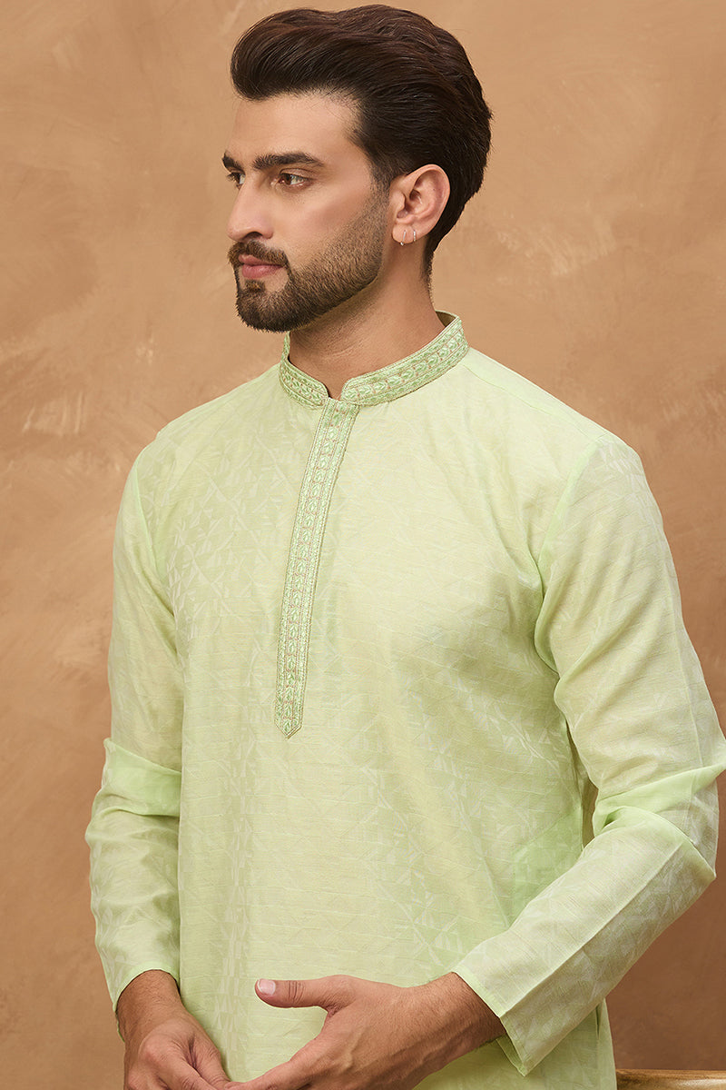 Green Silk Blend Solid Embroidered Straight Kurta | SHOBITAM
