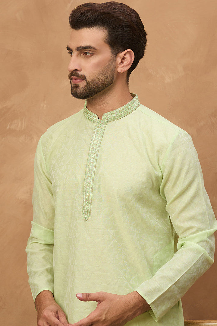 Green Silk Blend Solid Embroidered Straight Kurta | SHOBITAM