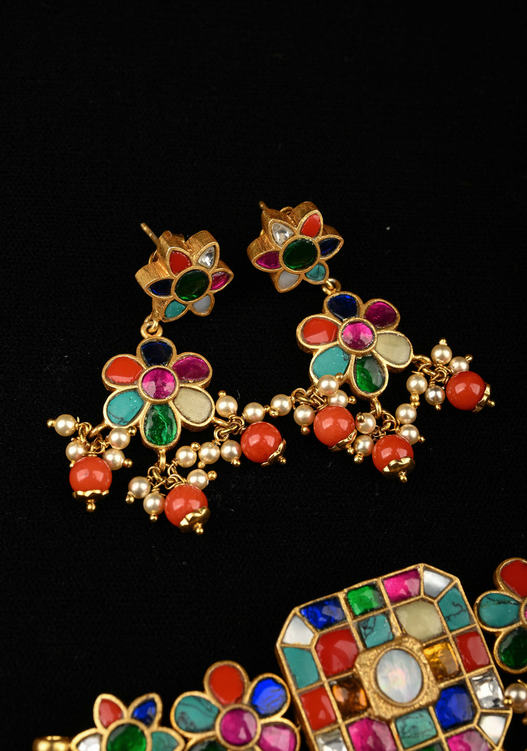 Navaratna 92.5 Silver, 24 kt Gold-Plated Radiant Kundan Choker Set