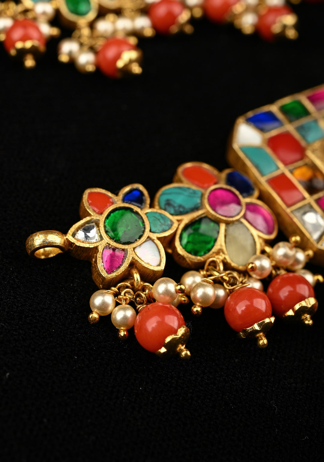 Navaratna 92.5 Silver, 24 kt Gold-Plated Radiant Kundan Choker Set