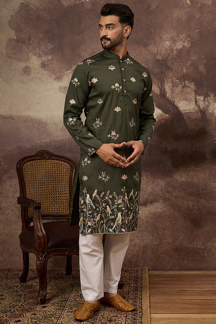 Green Silk Blend Solid Embroidered Straight Kurta | SHOBITAM