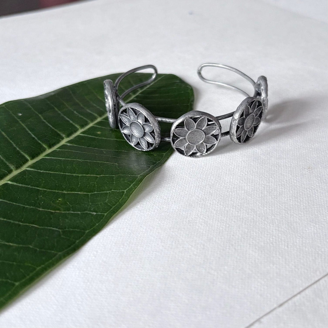 Ashtashree Cuff | SHOBITAM