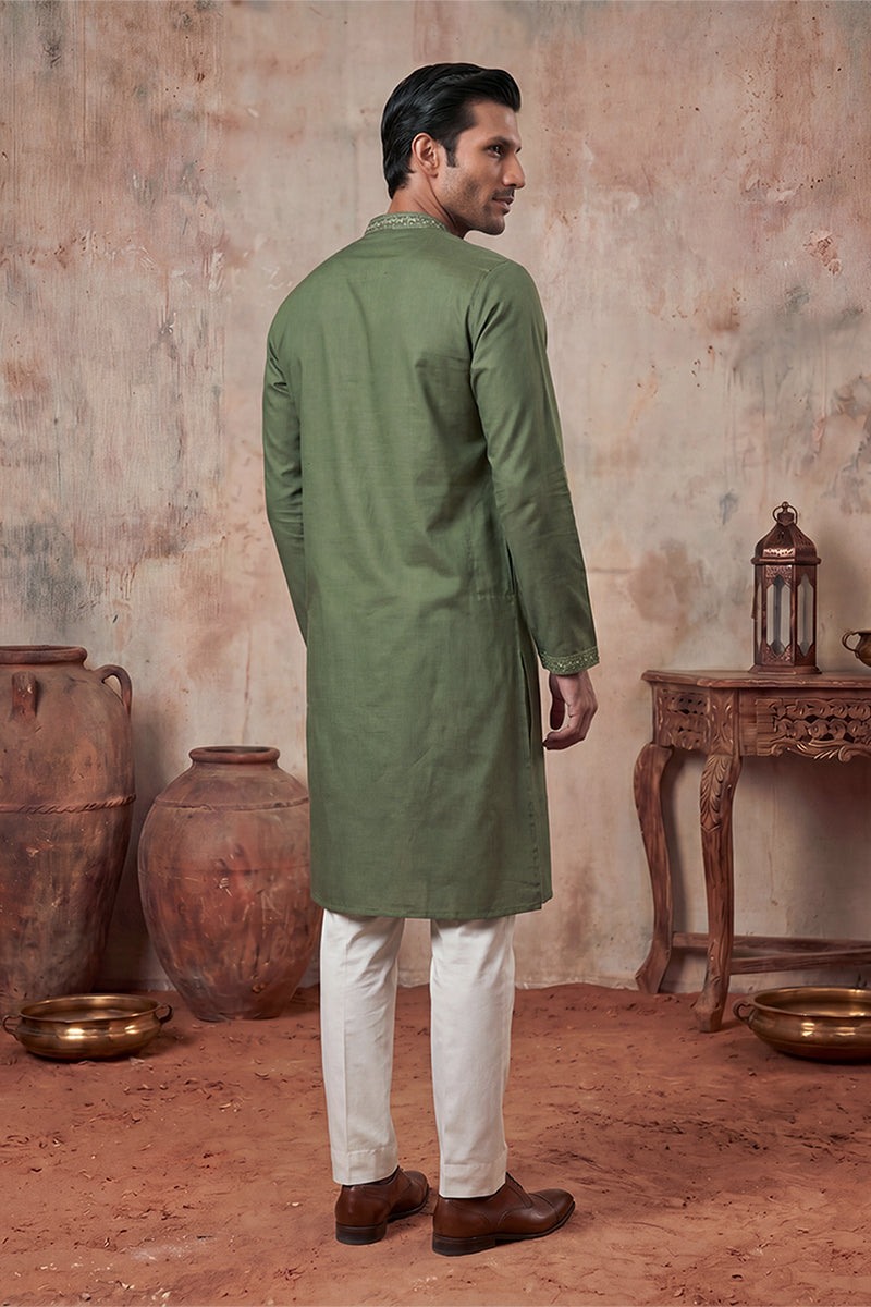 Mens Green Silk Blend Solid Emboidered Sequins Kurta With Trouser | SHOBITAM