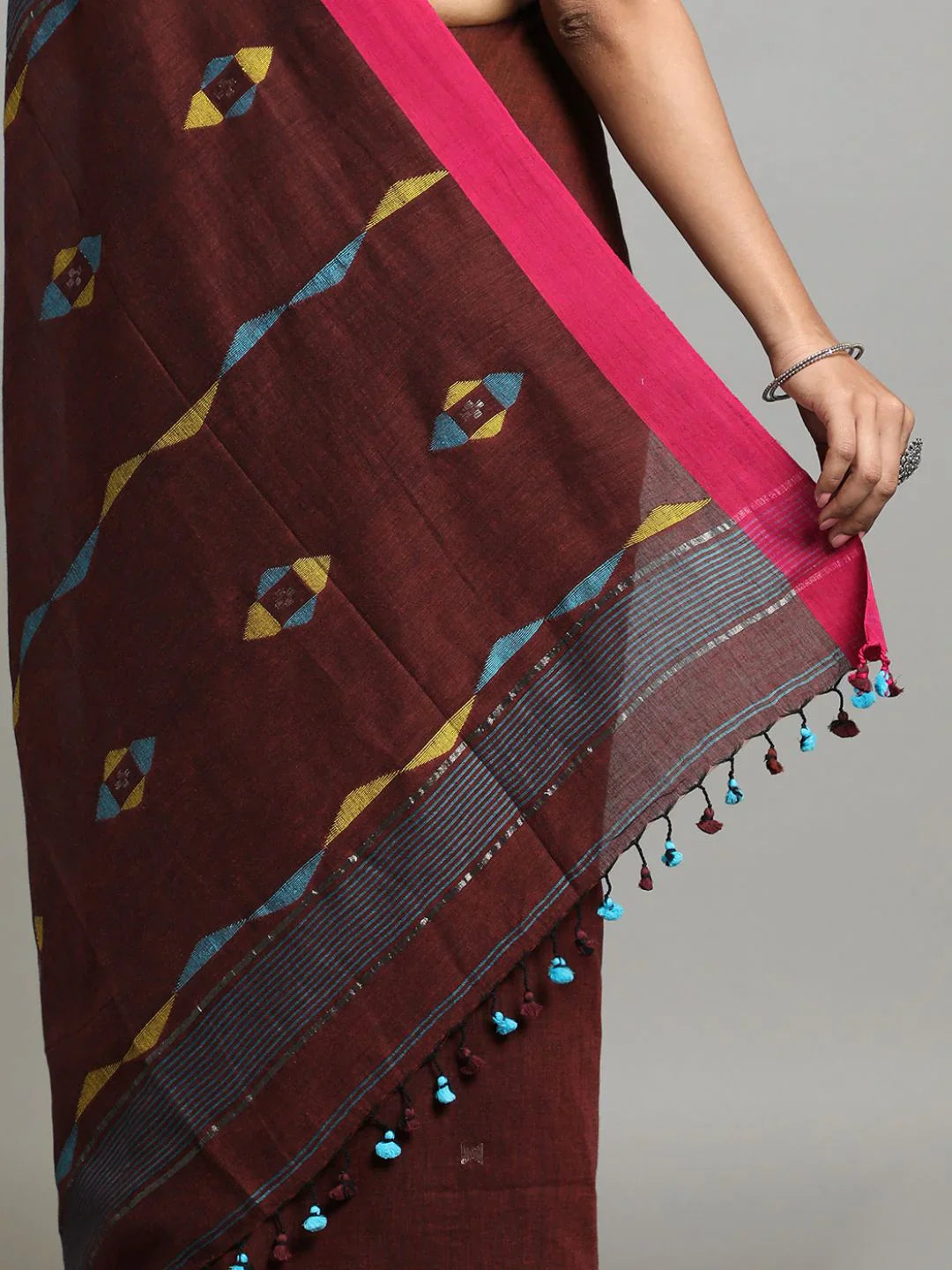 Brown Handloom Jamdani Cotton Saree With Blouse Piece