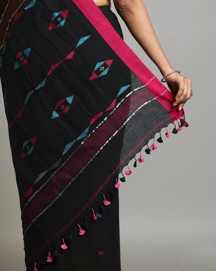 Handloom Jamdani Cotton Saree With Blouse Piece | SHOBITAM