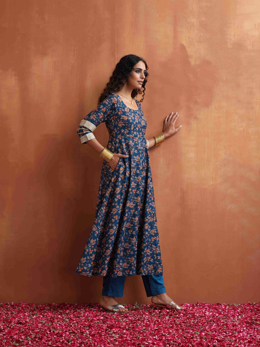 Blue Print Flared Anarakali Kurta Set | SHOBITAM | SHOBITAM