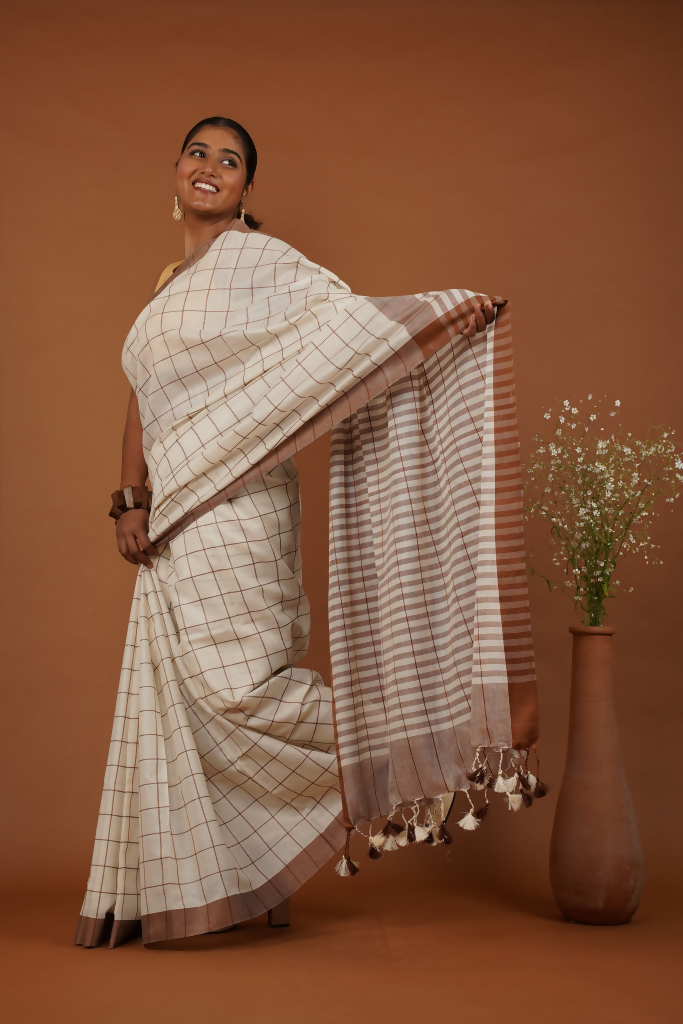 MriduRekha Handwoven Cotton Saree - Ivory & Cocoa  | SHOBITAM