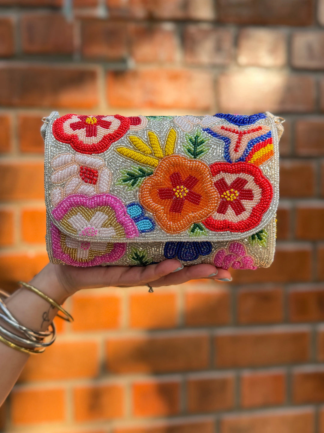 BLOOMING GARDEN - SILVER Bag with Floral Embroidery