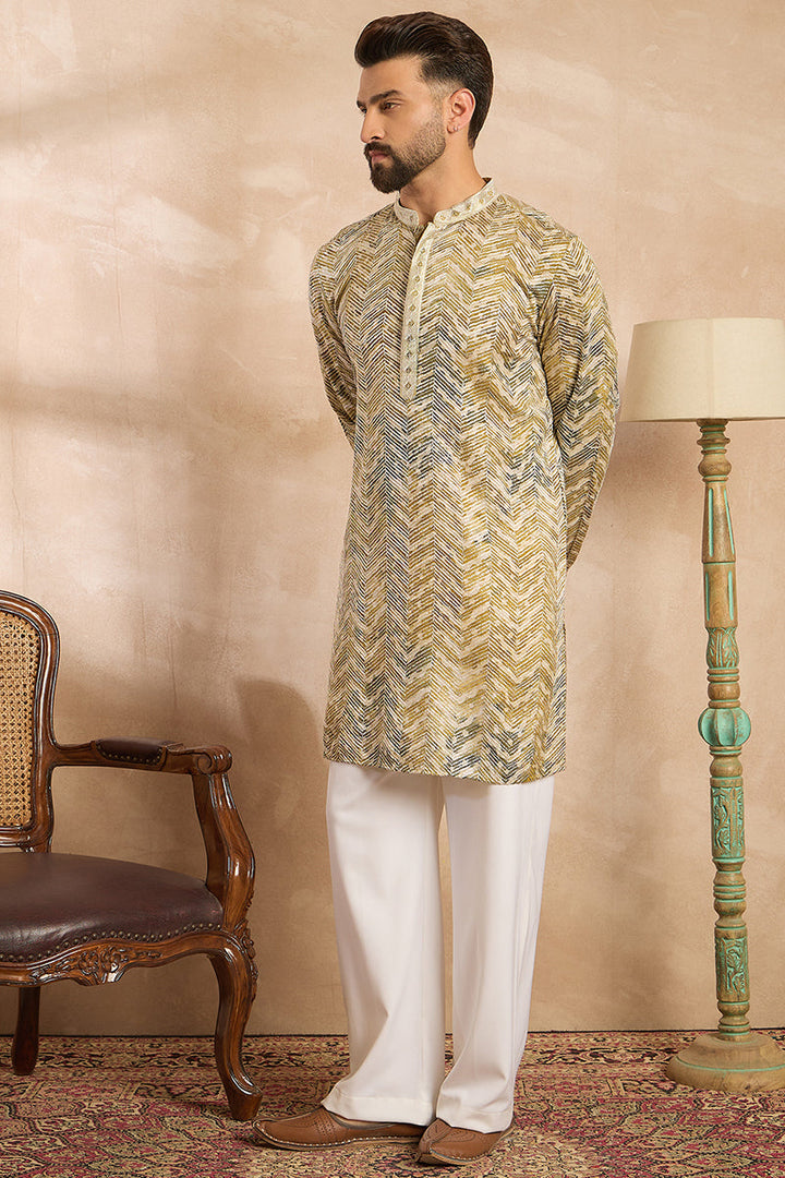Green Silk Blend Solid Embroidered Straight Kurta | SHOBITAM