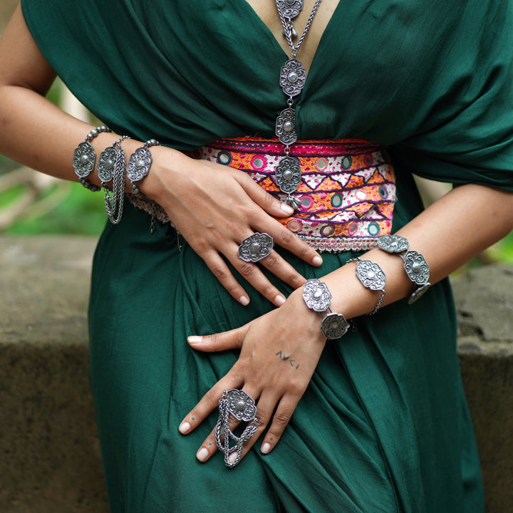 Rekha Chain Ring | SHOBITAM