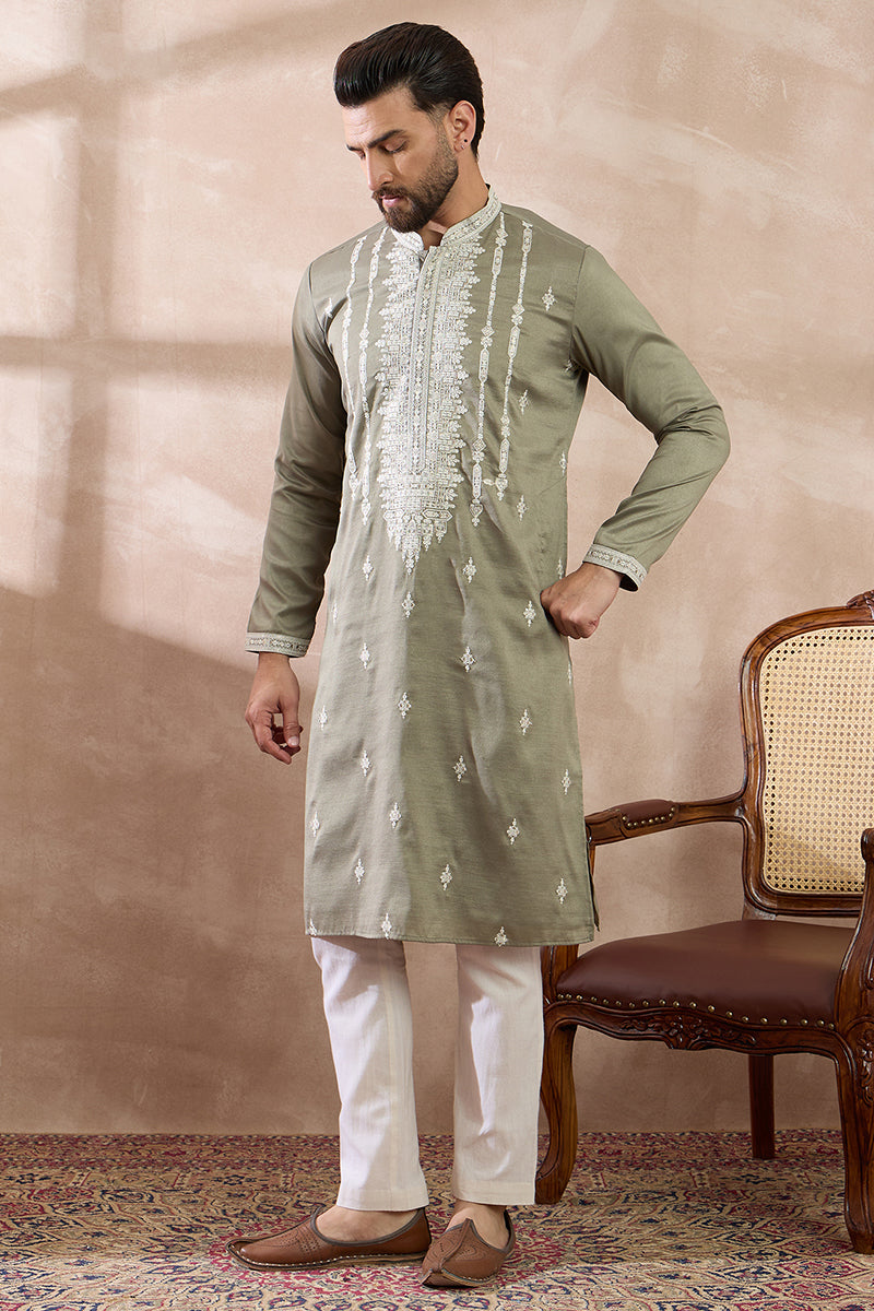 Green Silk Blend Embroidered Mandarin Collar Straight Kurta | SHOBITAM