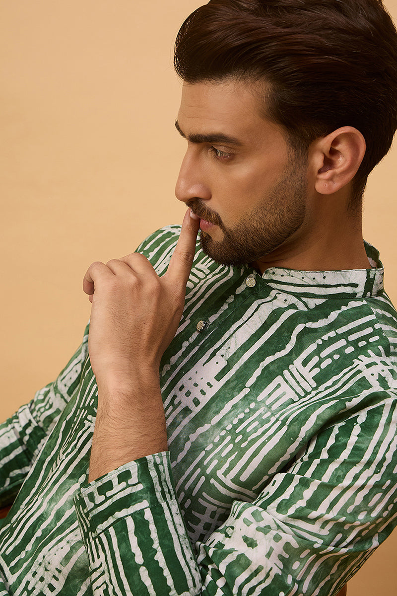 Green Viscose Rayon Batik Embroidered Straight Kurta | SHOBITAM