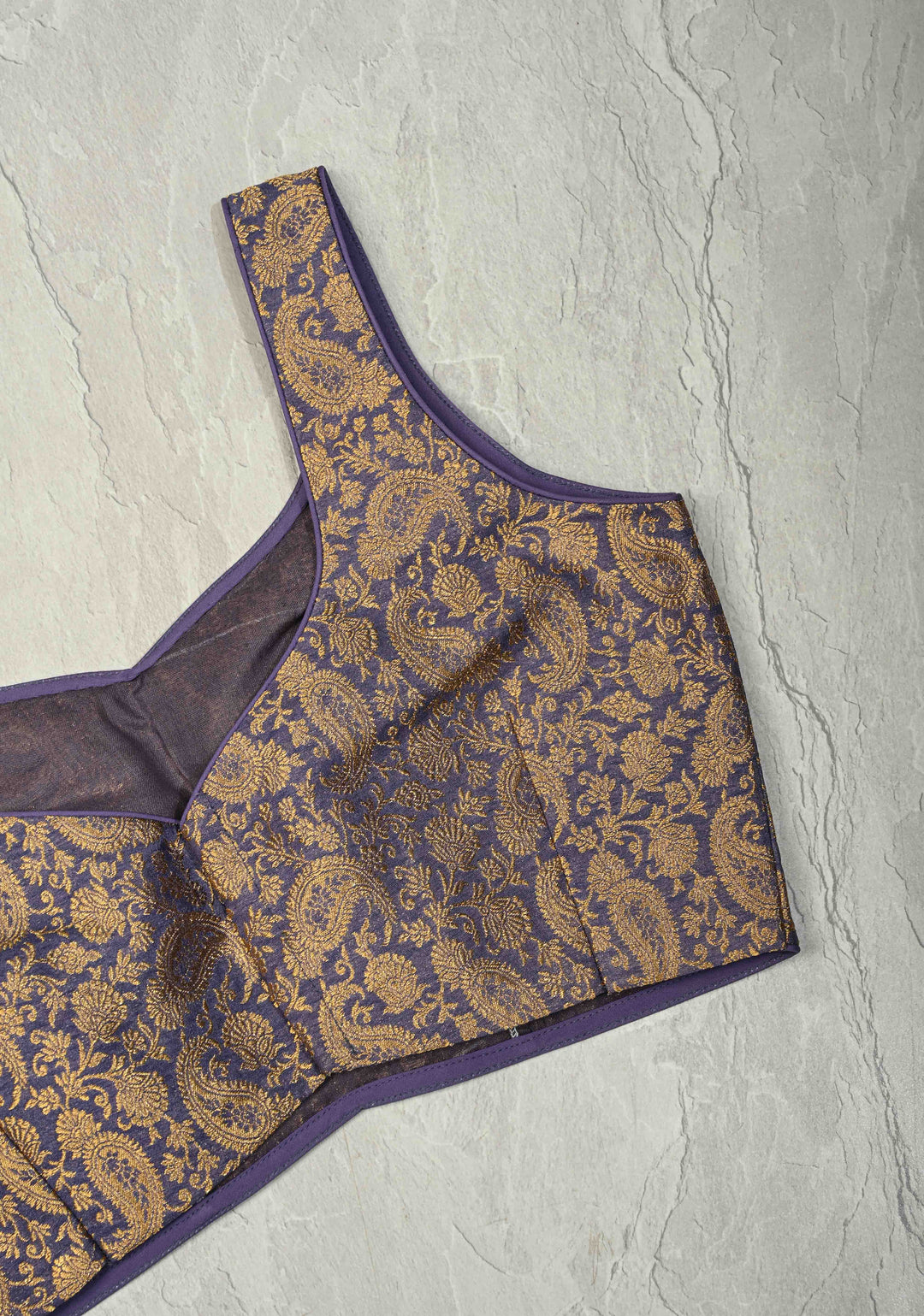 SIZE 34" Dusty Amethyst Leaf Neckline with Paisley Brocade and Sleeveless Blouse