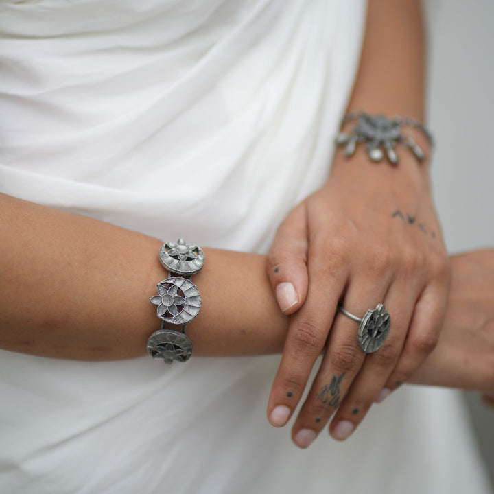 Chandrapushpa Cuff | SHOBITAM