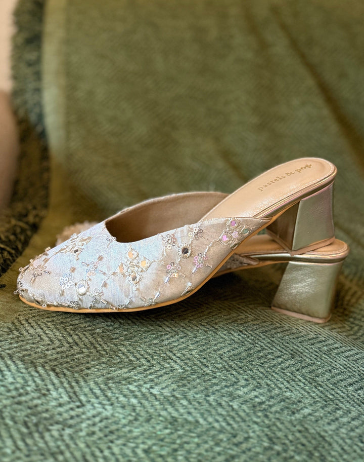 CINDERELLA Floral Embroidery Golden Juttis