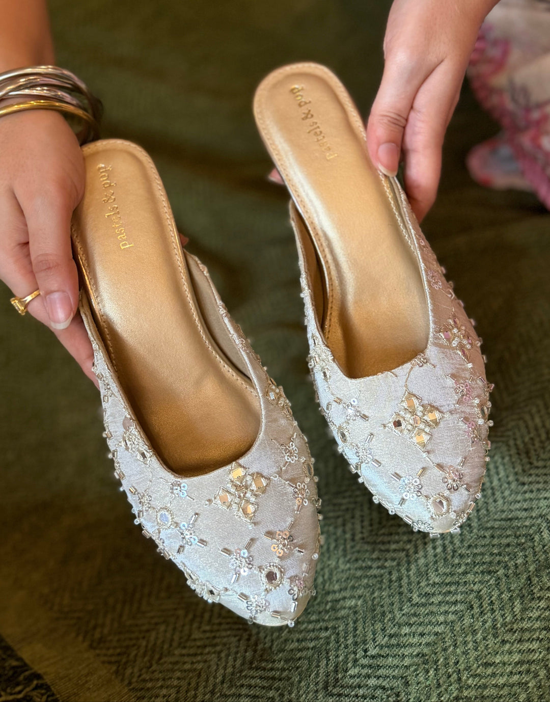CINDERELLA Floral Embroidery Golden Juttis