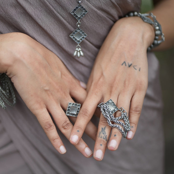 Maniratna Chain Ring | SHOBITAM