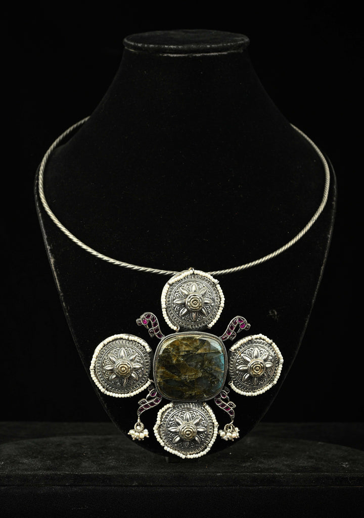 92.5 Silver, Contemporary Hasli with Chunky Studded Pendant