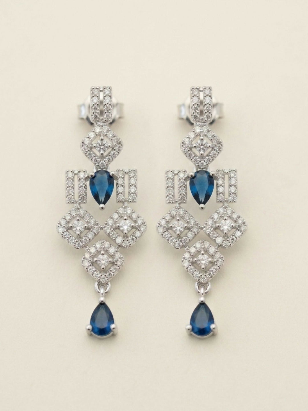 Finely Crafted Silver Plated American Diamond Necklace Set | SHOBITAM
