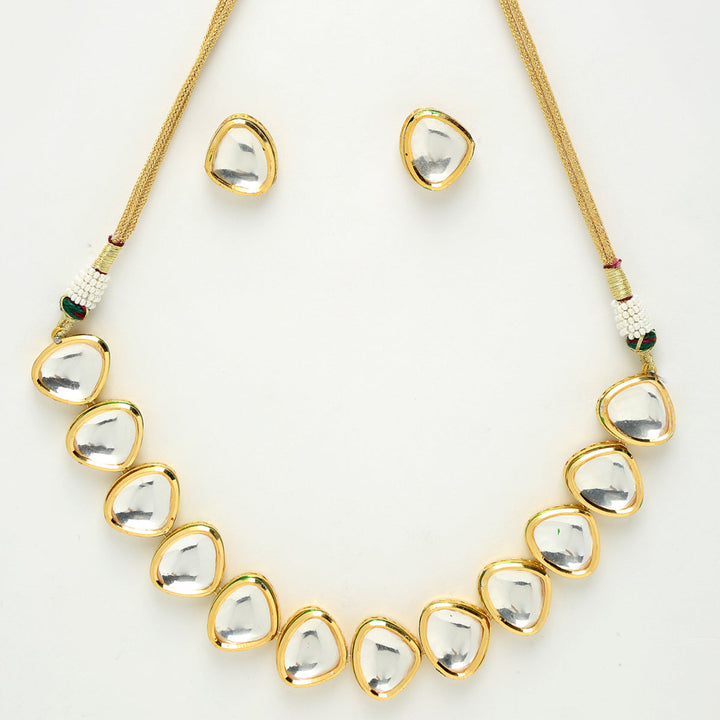 Kundan Choker with Kundan Studs | SHOBITAM