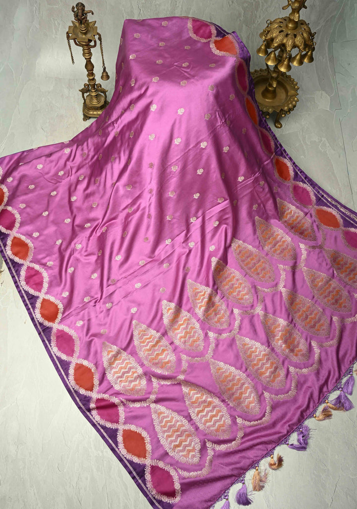 Mauve Rangkaat StyleBorder Banarasi Semi Mashru Silk Saree with Floral Zari Butta and Brush Dye Meenakari Scallop Border