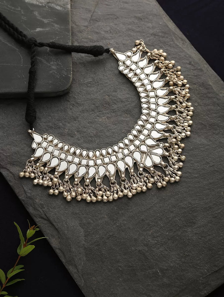 Necklace - Beautiful Glass - White | SHOBITAM