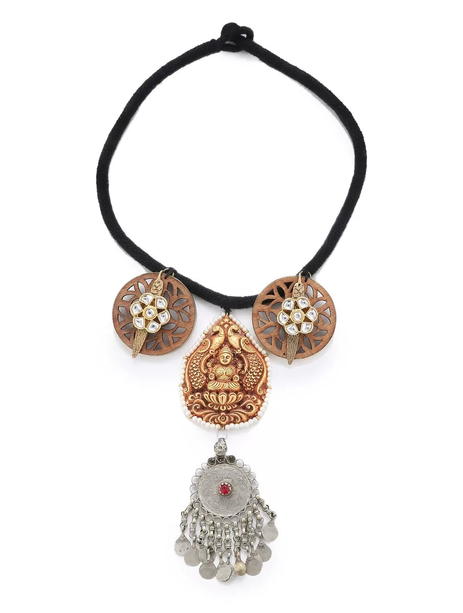 Pendant - Diety In Thread With Wood | SHOBITAM