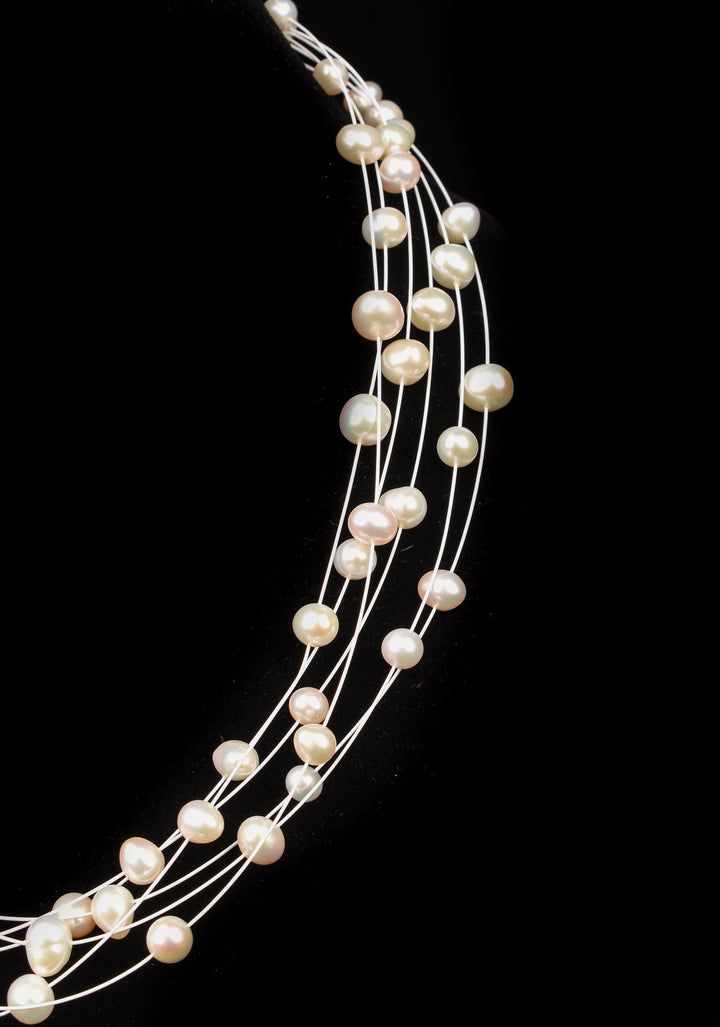 Charming Multistrand Flexible Wire Pearls Necklace (Earrings Not Included)
