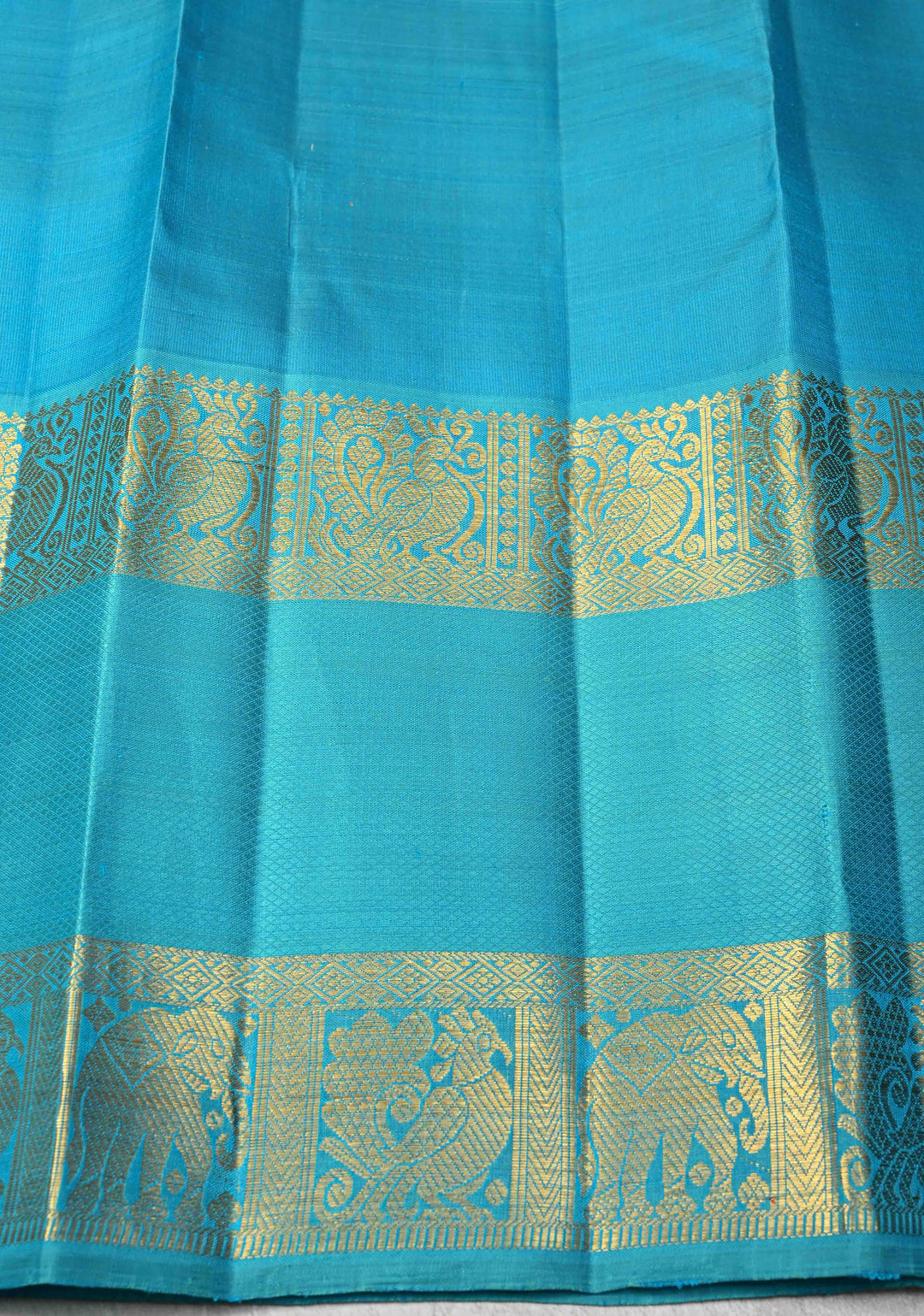 Korvai Dark Indigo Kanjivaram Pure Silk Saree with Zari Buttas and Contrast Rettaipet Border | SILK MARK CERTIFIED
