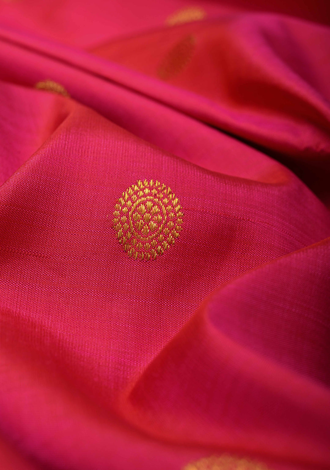 Coral Pink Kanjivaram Pure Silk Saree with Zari Buttas and Distinct Peacock Motifs on Border | SILK MARK CERTIFIED